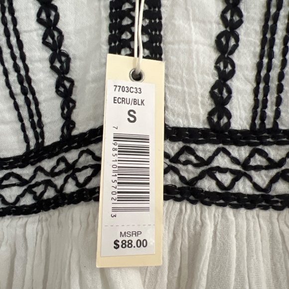 Max Studio top size small - Picture 3 of 4